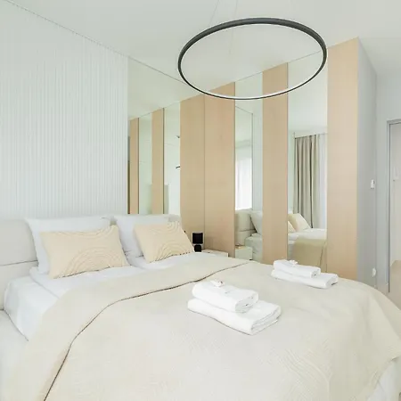 Apartment Sea Light - Comfort - By Rentmonkey