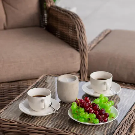 Apartment Sea Light - Comfort - By Rentmonkey